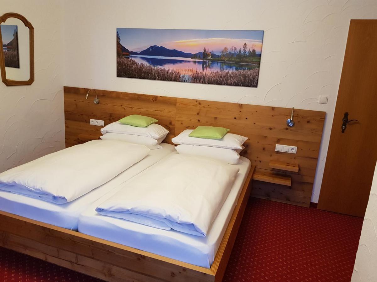 Fruehstueckspension Gaestehaus Zum Weissen Roessl Wallgau Kültér fotó